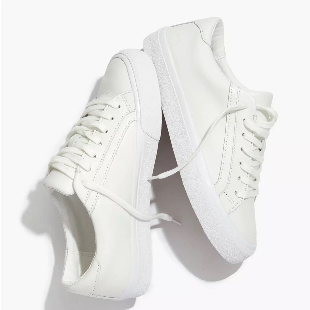 Madewell Sidewalk Low-Top Sneakers in Leather White